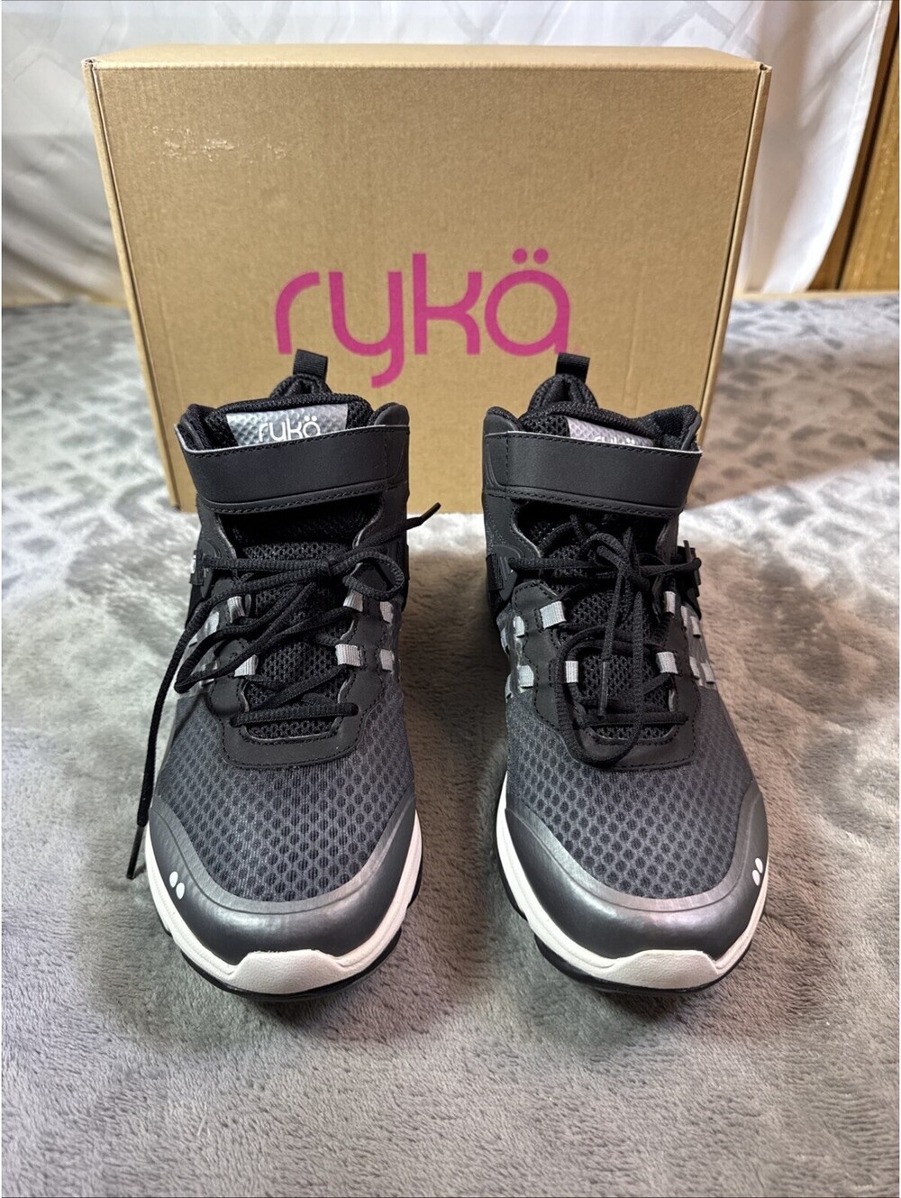Ryka Devo XT Mid Shoes Womens Size 10 Black Sneakers Athletic Training Gray